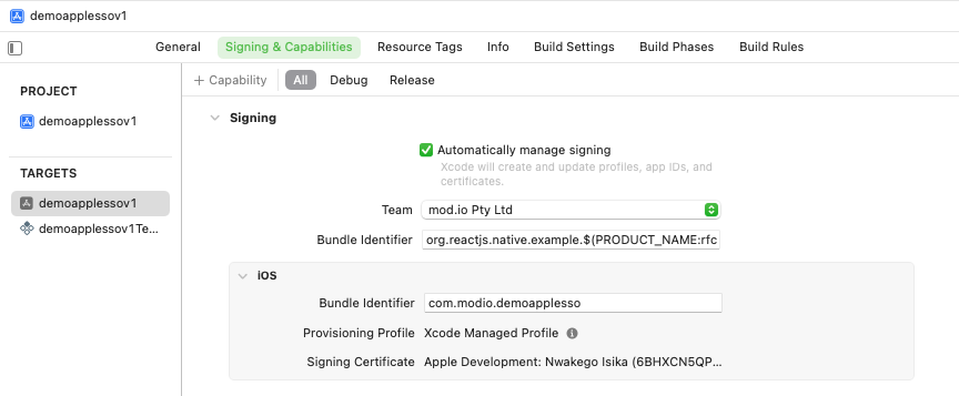 apple_signin_capability_xcode.png